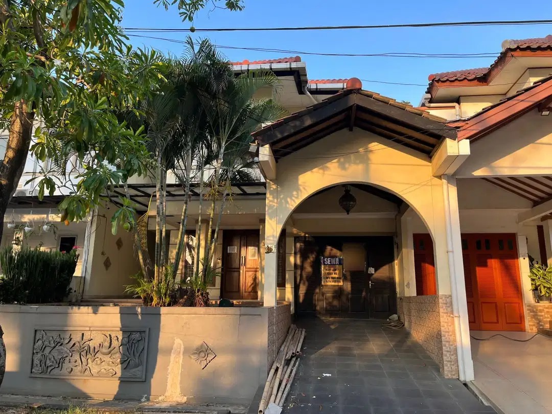Rumah Disewakan di Cluster Taman Beverly Lippo Cikarang